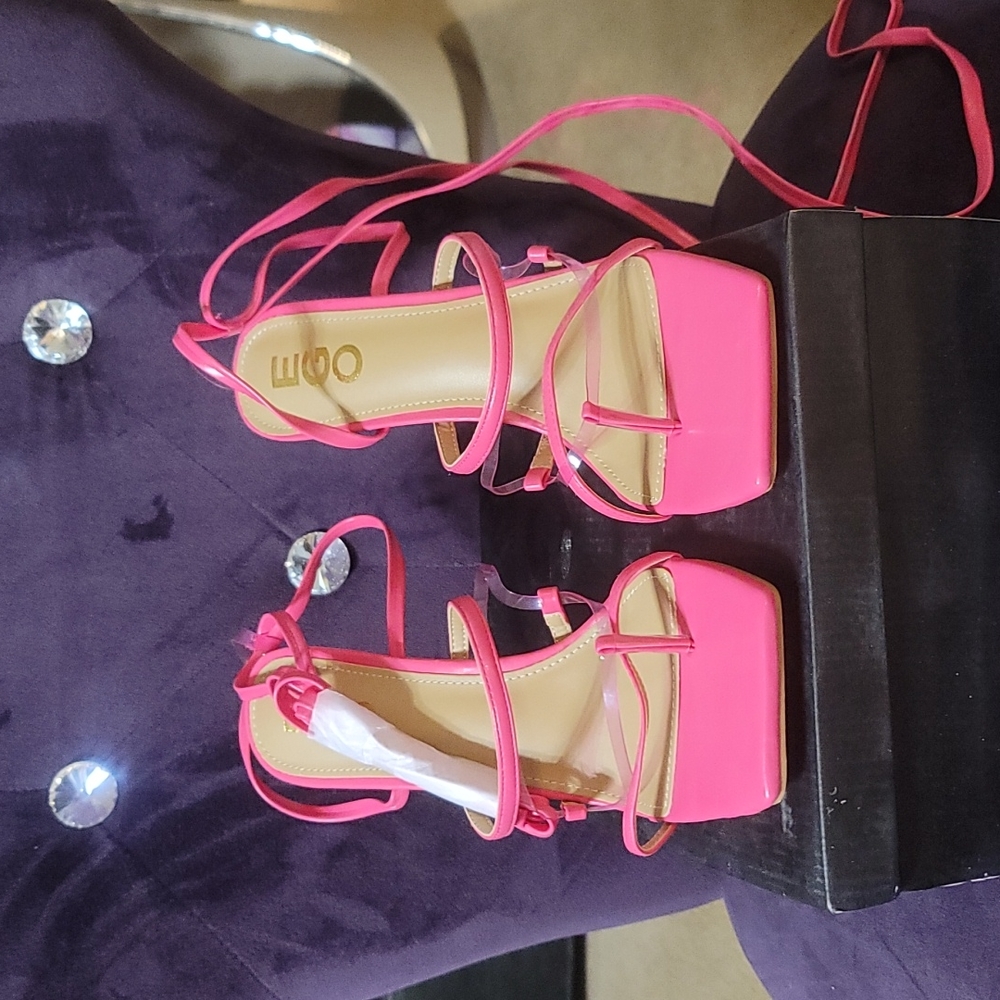 Pink string up heels